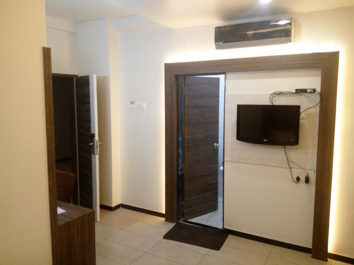 普什帕克公园酒店 Osmanabad 外观 照片